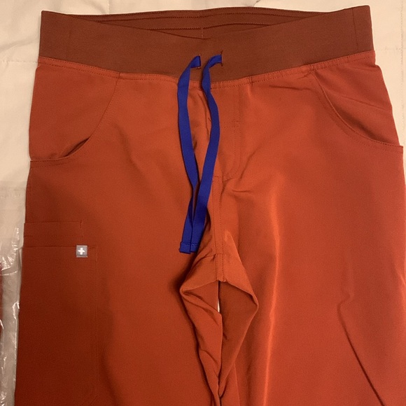 FIGS Auburn Set S/XS - Picture 3 of 4